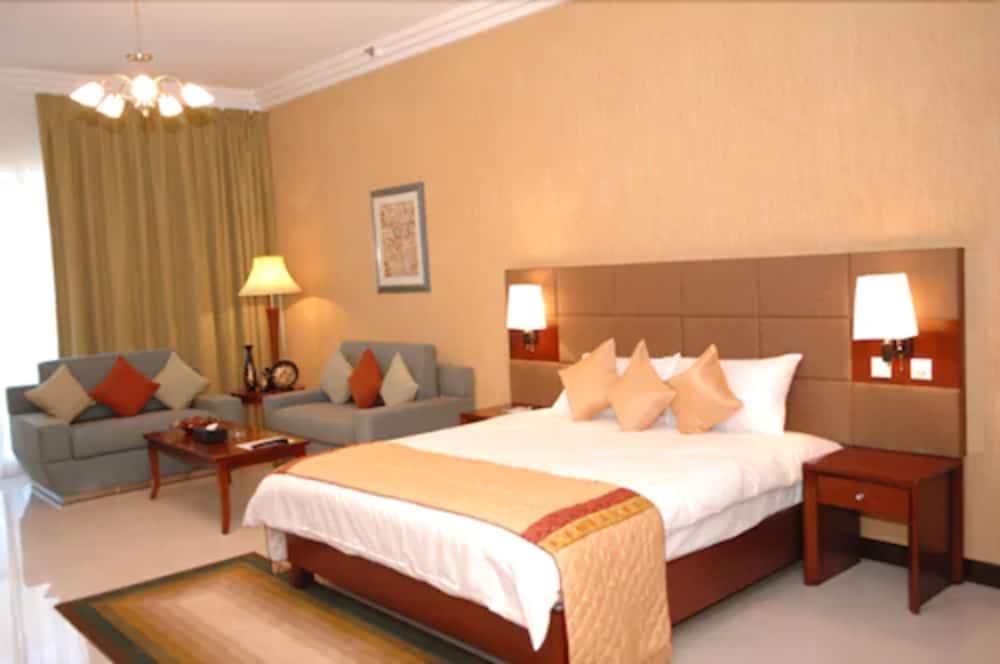 Star Metro Deira 4*