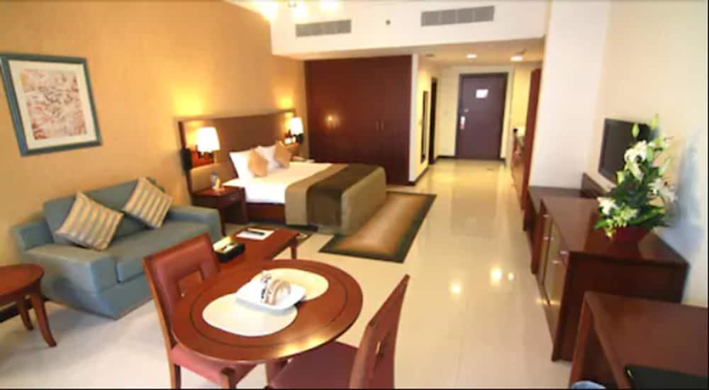 Star Metro Deira Aparthotel