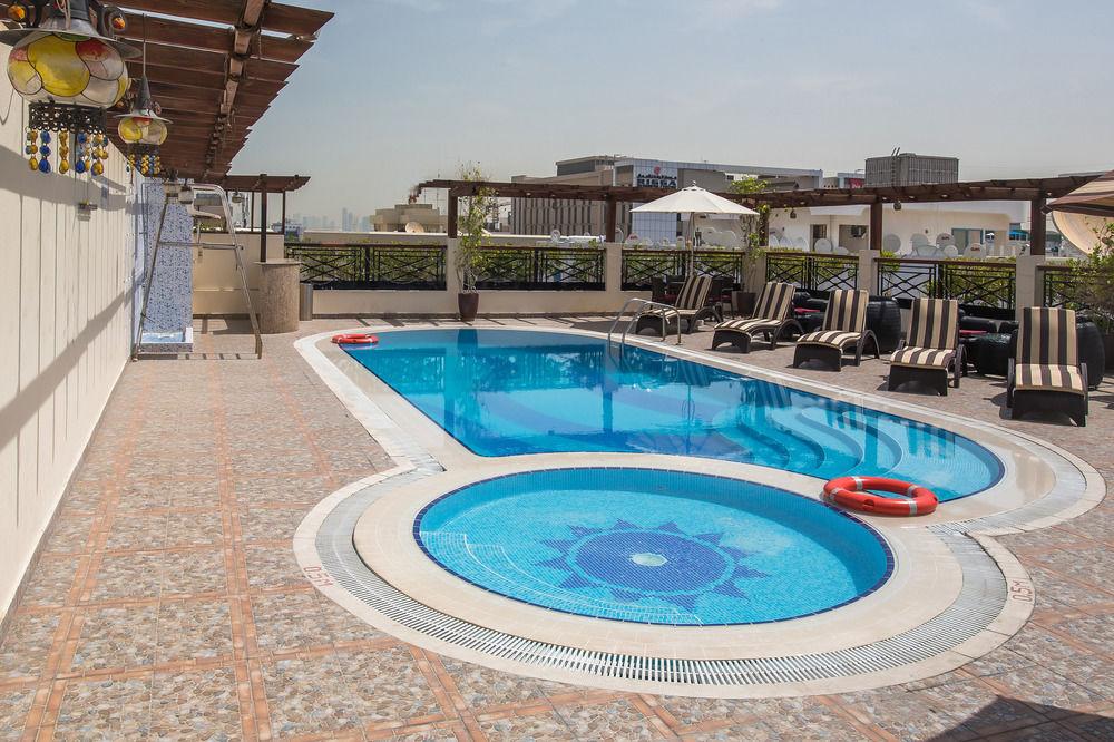 Landmark Summit Hotel 4*