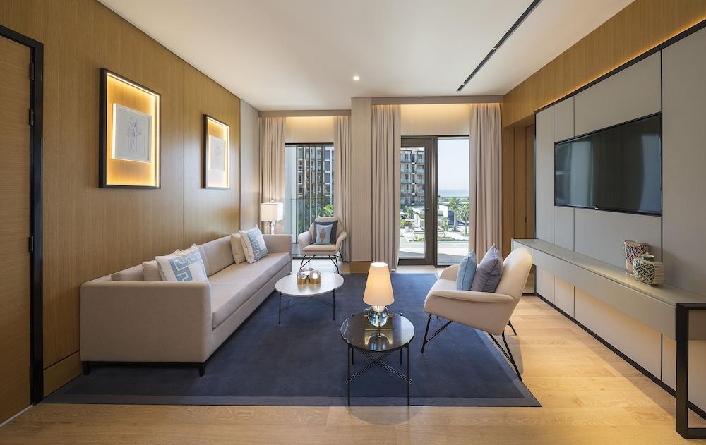 The Residences Caesars Palace Bluewaters Aparthotel