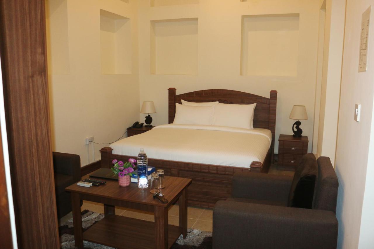 Capital O160 Lumbini Dream Garden Llc 2*