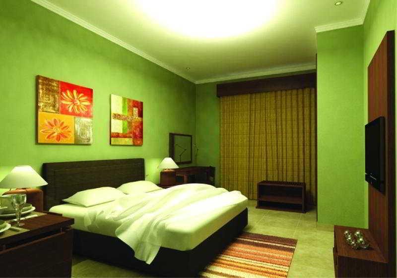 Milton Hotel 3*