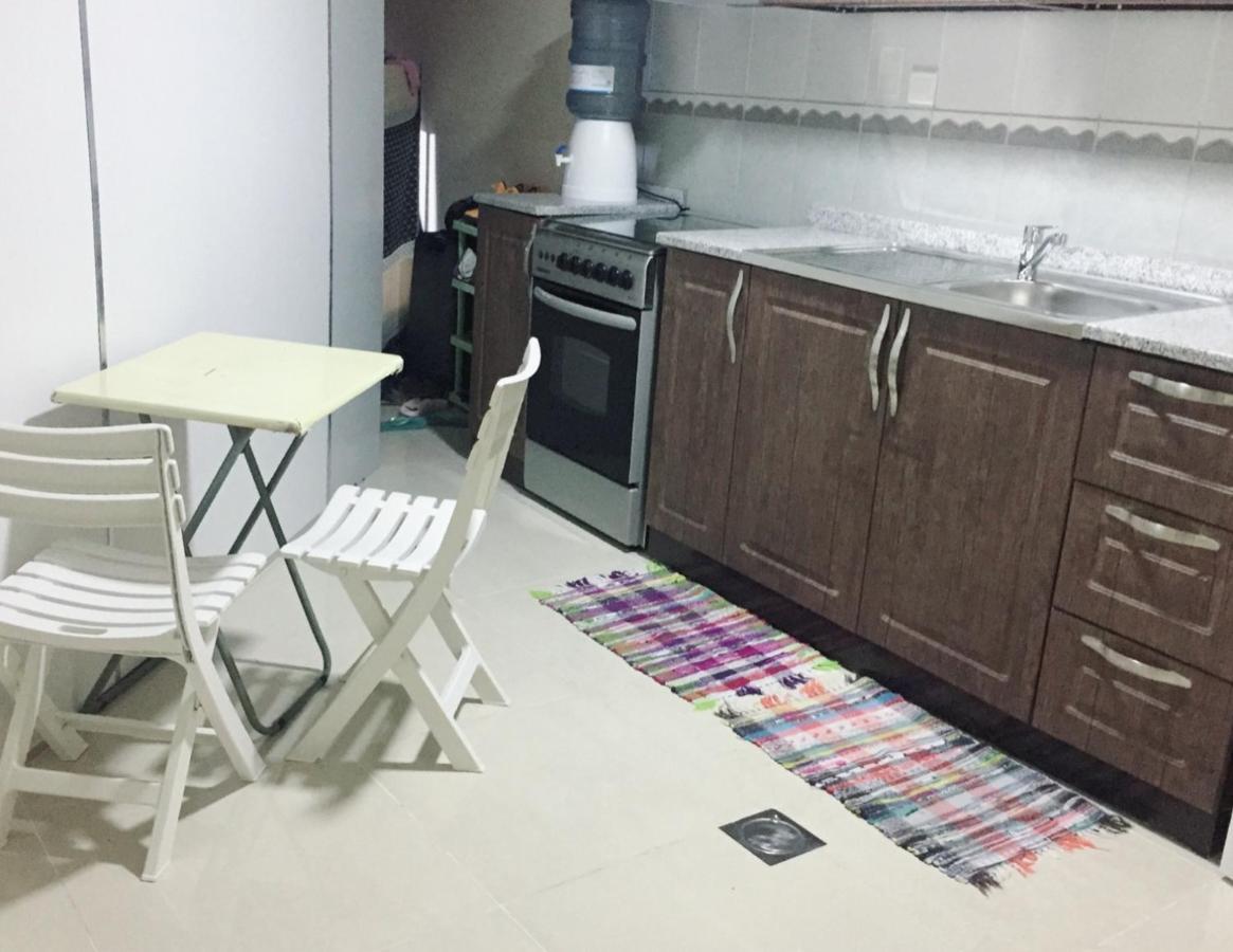 Hostel Sansa's Dubai