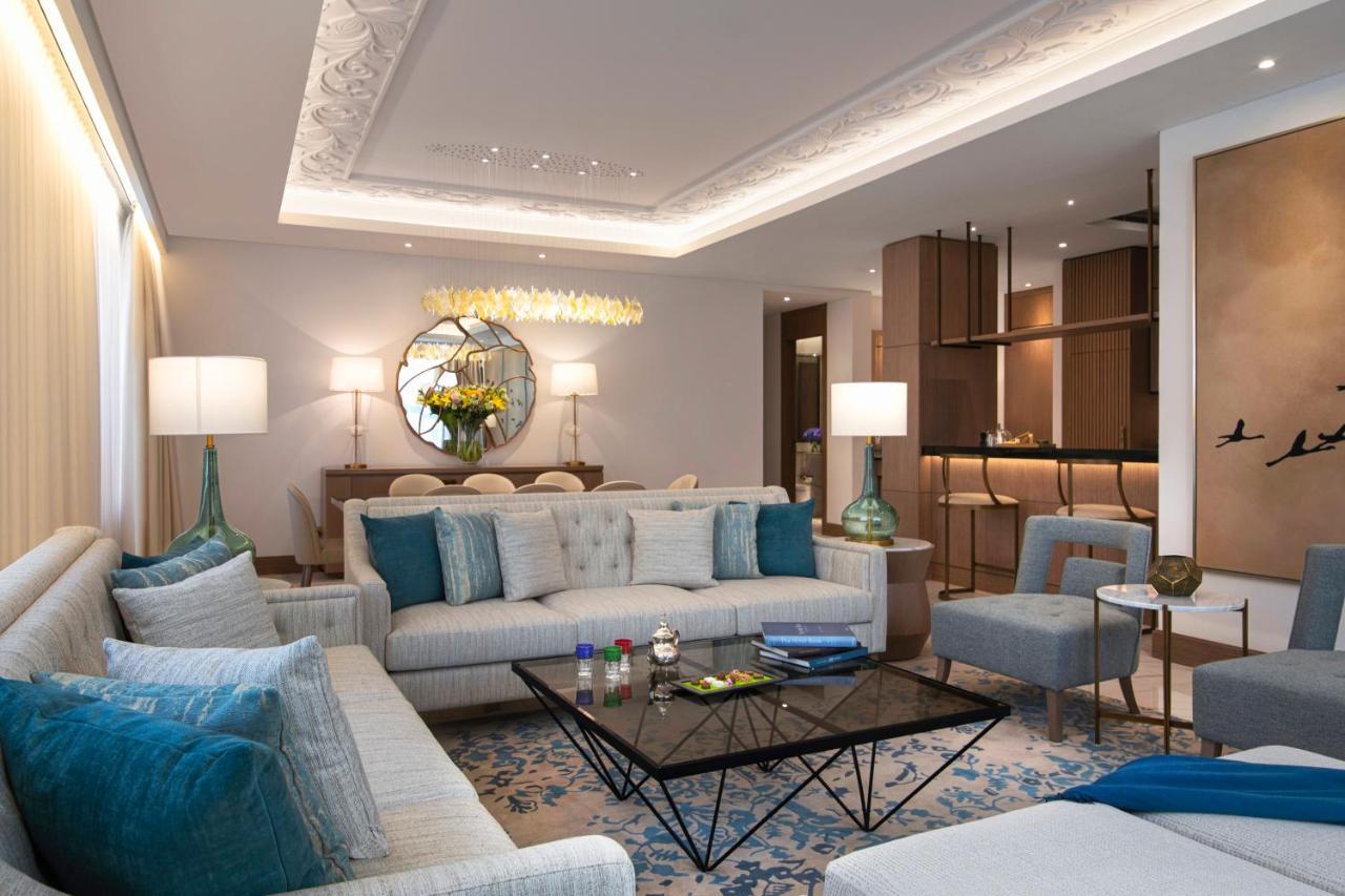 Al Jaddaf Rotana Hotel 5*
