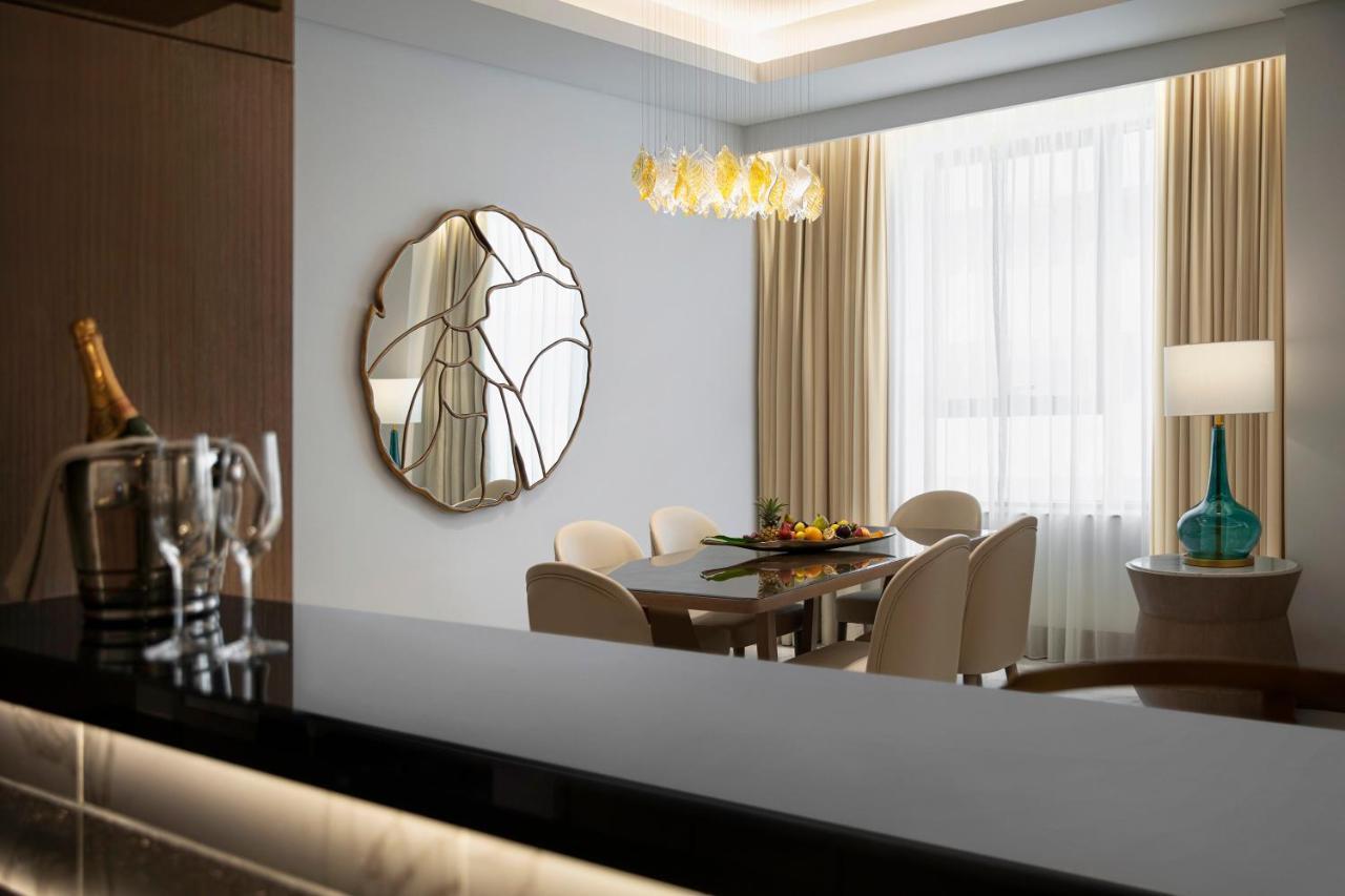 Hotel Al Jaddaf Rotana 5*