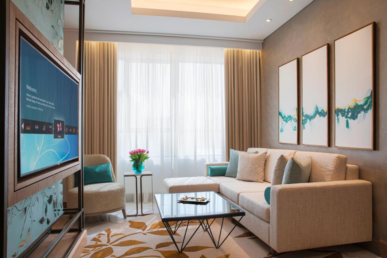 Hotel Al Jaddaf Rotana 5*