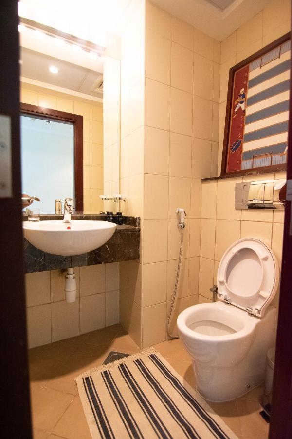 Lux I X1 Tower I Golf Course & Sea Views