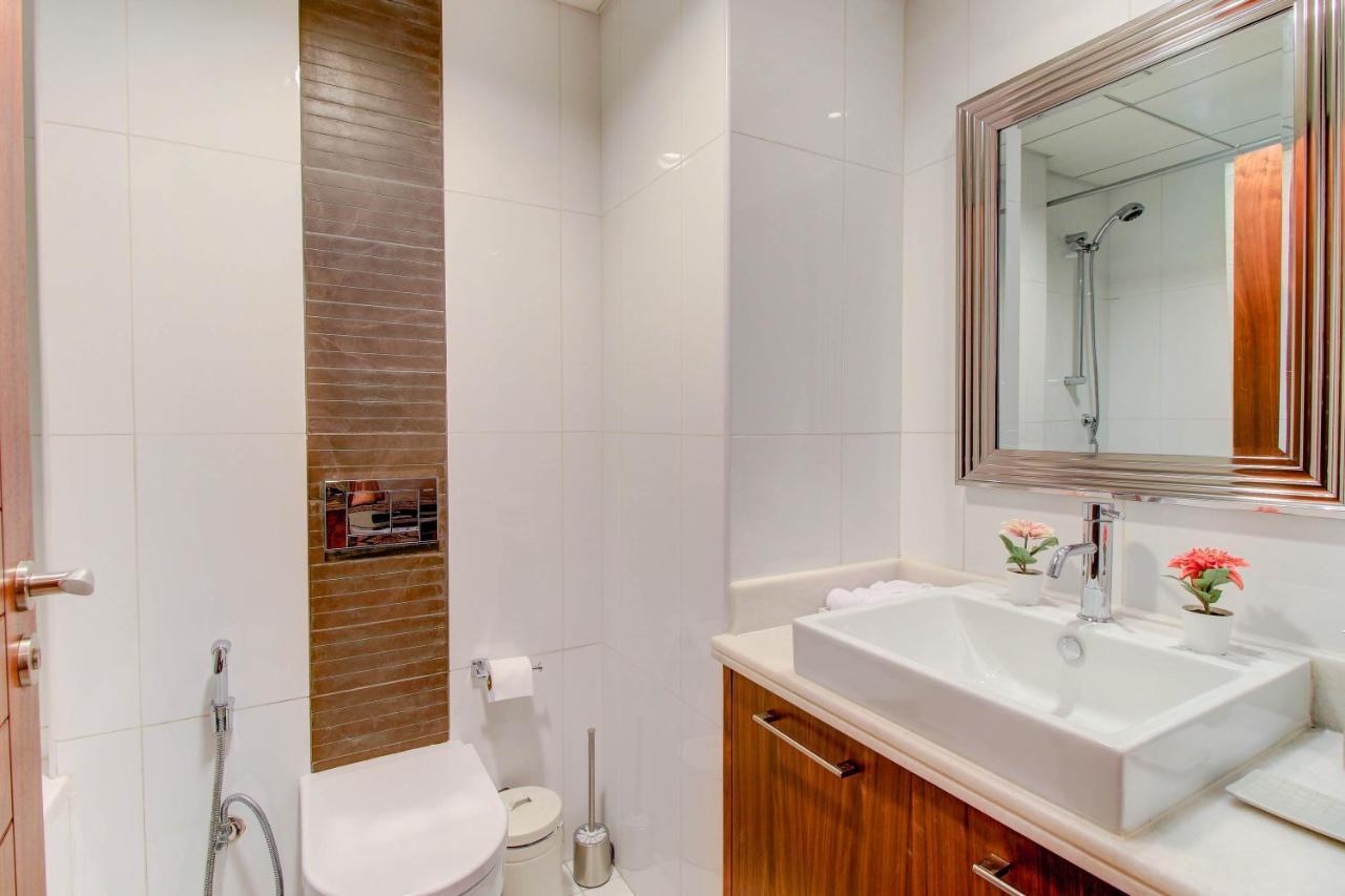 Daire Durrani Homes - Luxurious Near Mall With Pool View Dubai