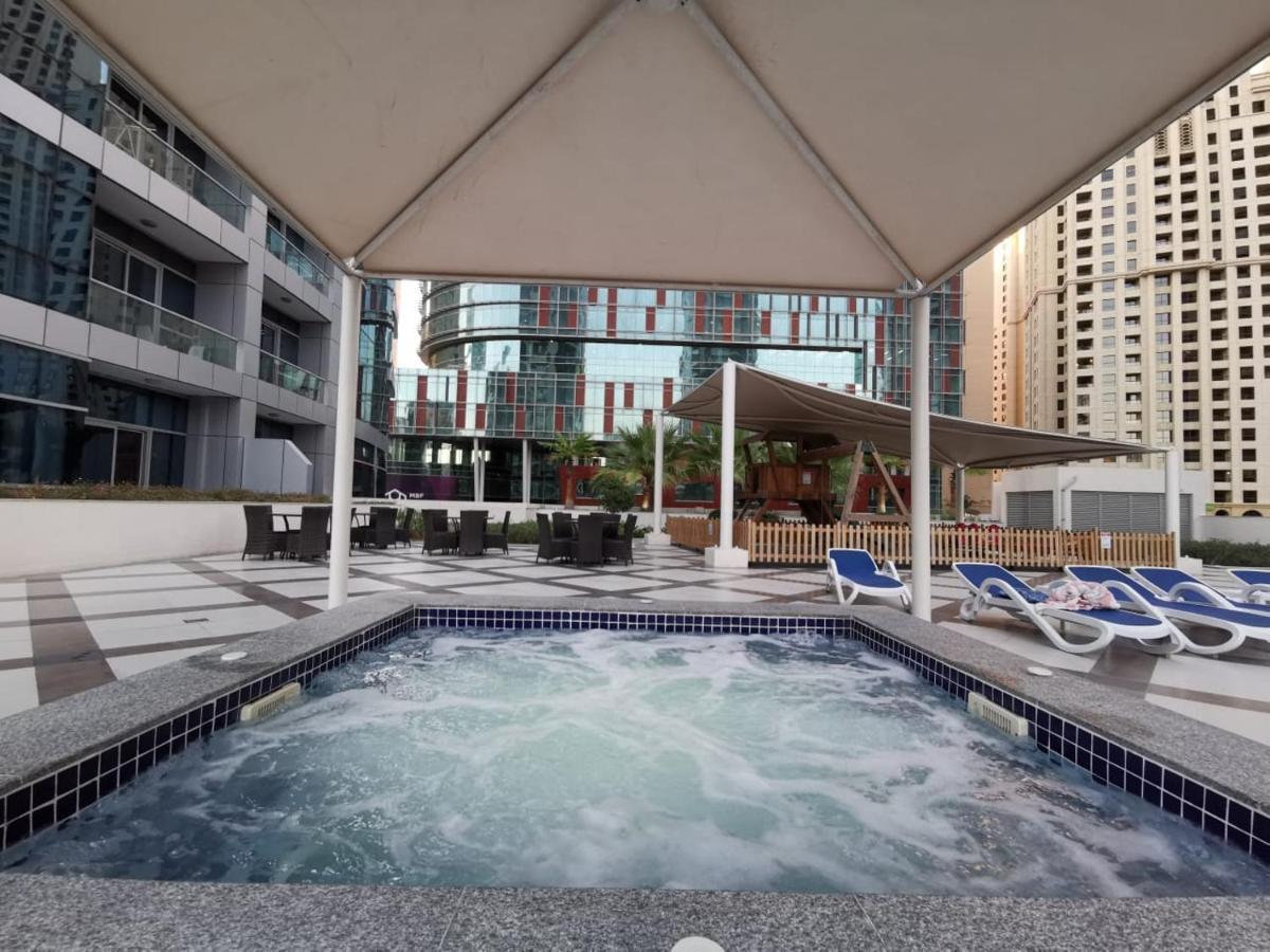 Icon Casa Living - Bay Tower Dubai