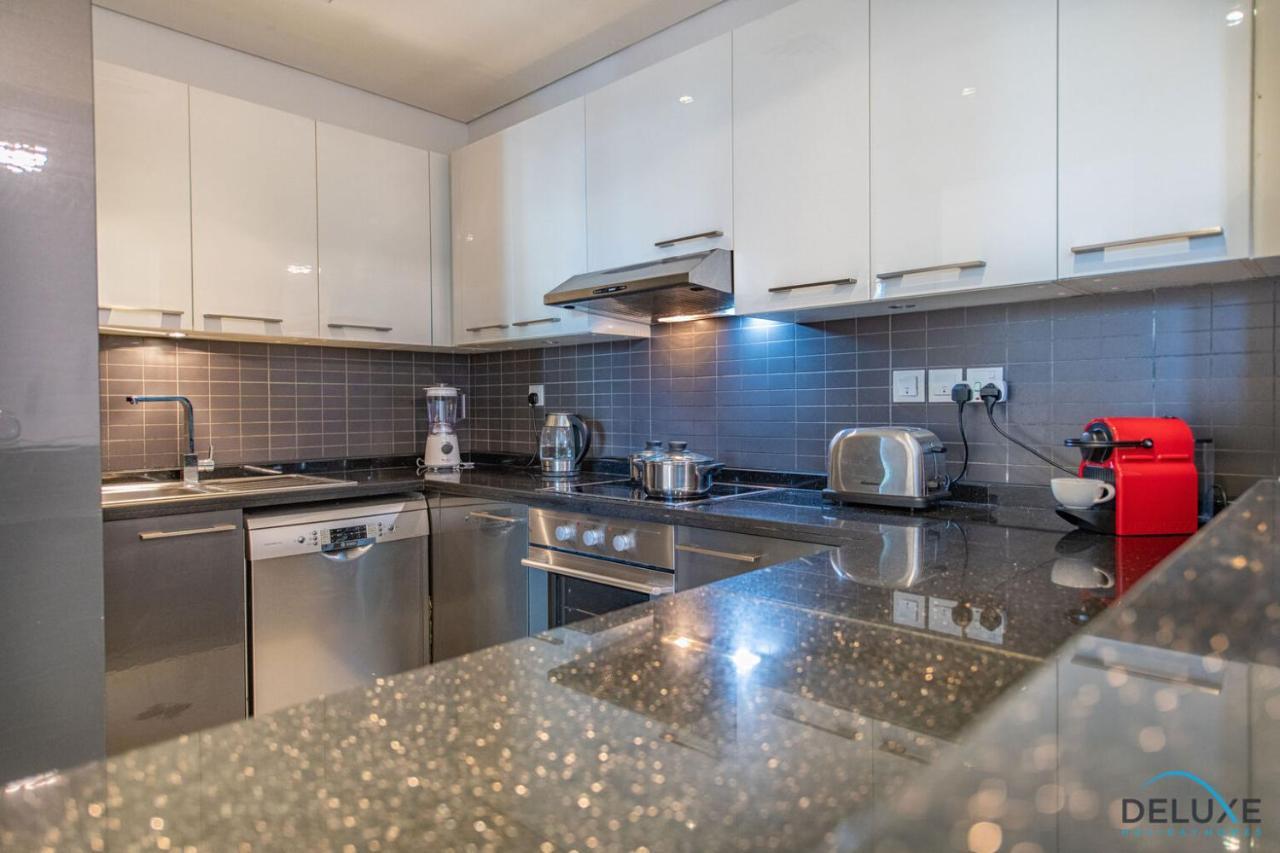 Neat 2br At Silverine Tower Marina By Deluxe Holiday Homes Daire *