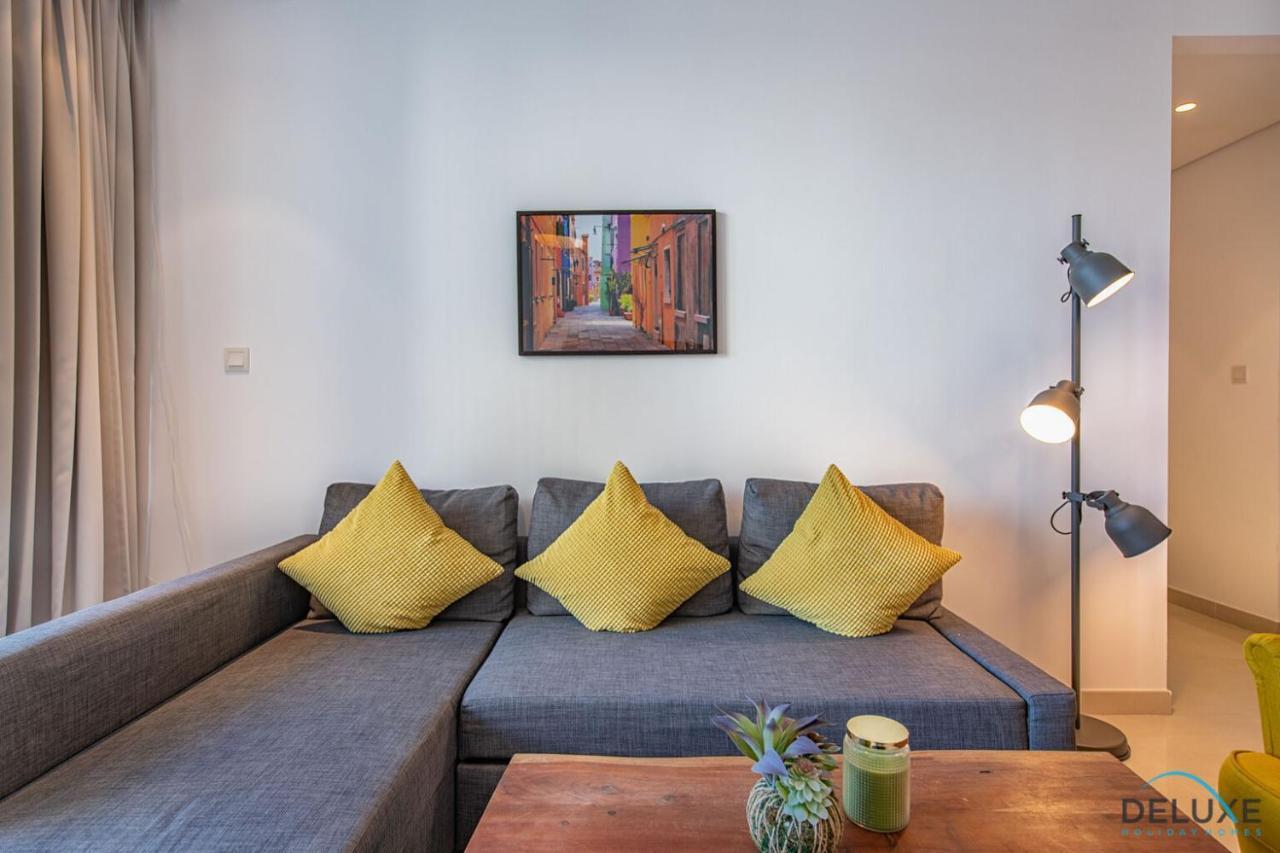 Daire Neat 2br At Silverine Tower Marina By Deluxe Holiday Homes