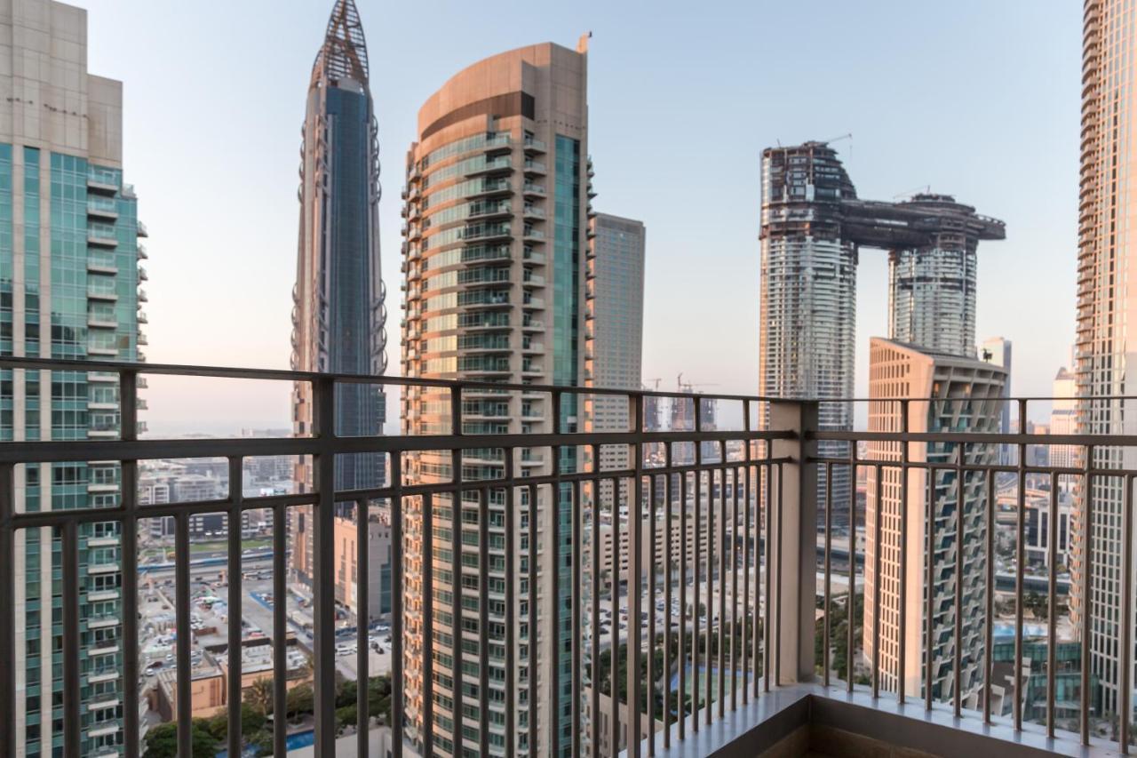 Higuests - Luxury Apt With Balcony, Steps From Burj Khalifa Dubai