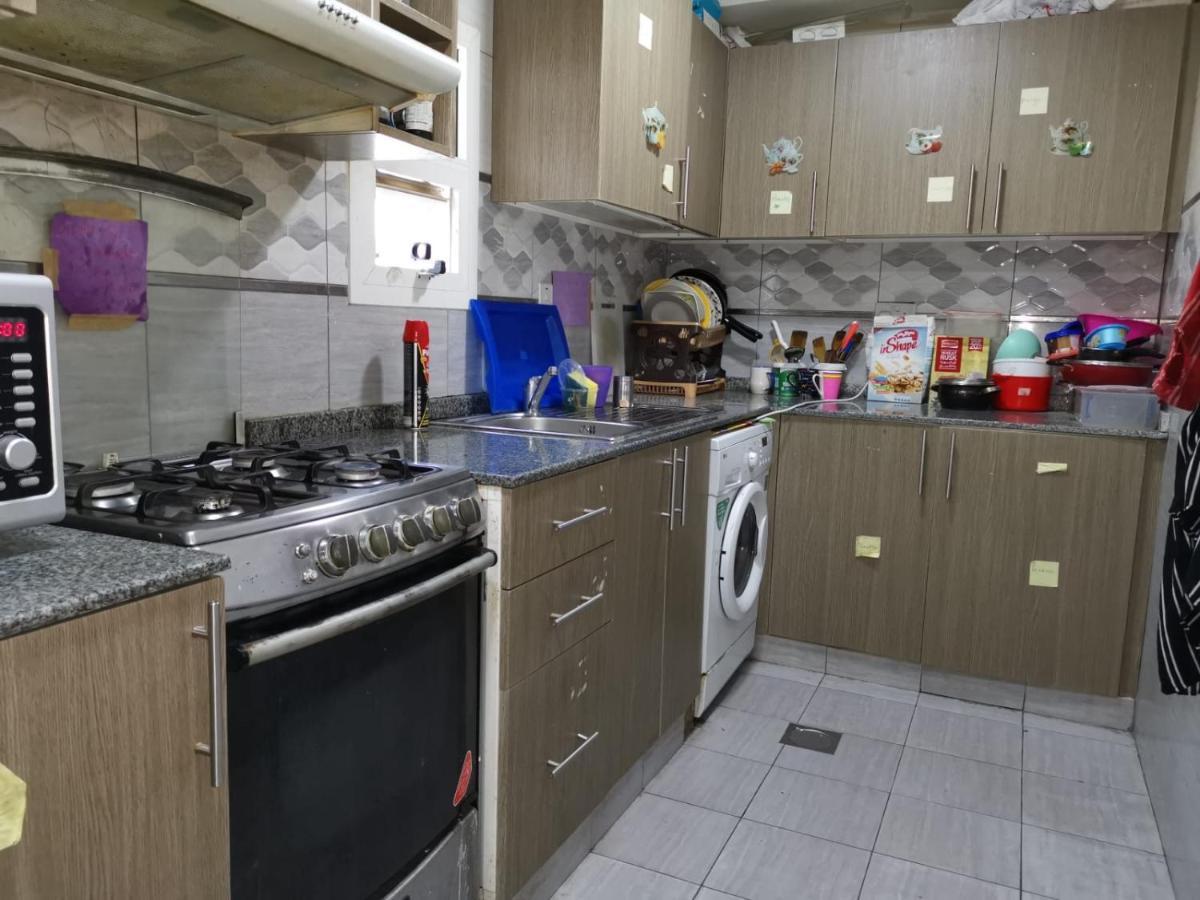 Bed Space For Females Near Metro Station Hostel