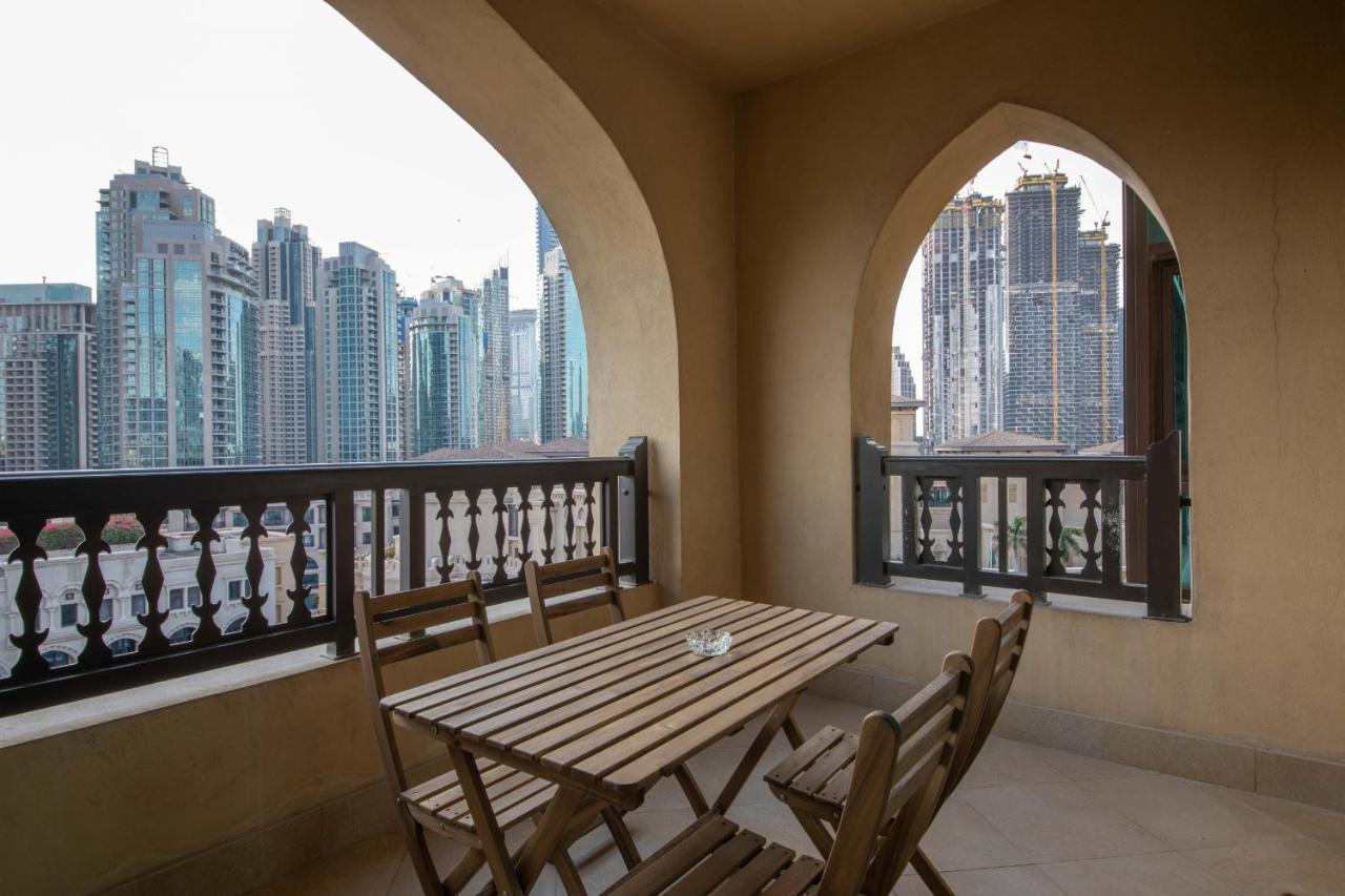 Maison Privee - Opulent Apt Beside Mall W Burj Khalifa Views *