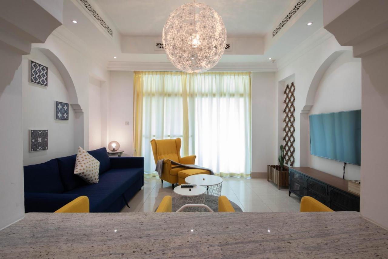 Maison Privee - Opulent Apt Beside Mall W Burj Khalifa Views *
