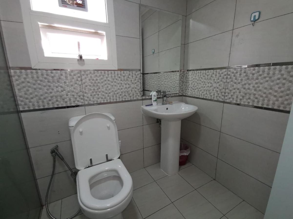Bed Space For Females Near Metro Station * Dubai