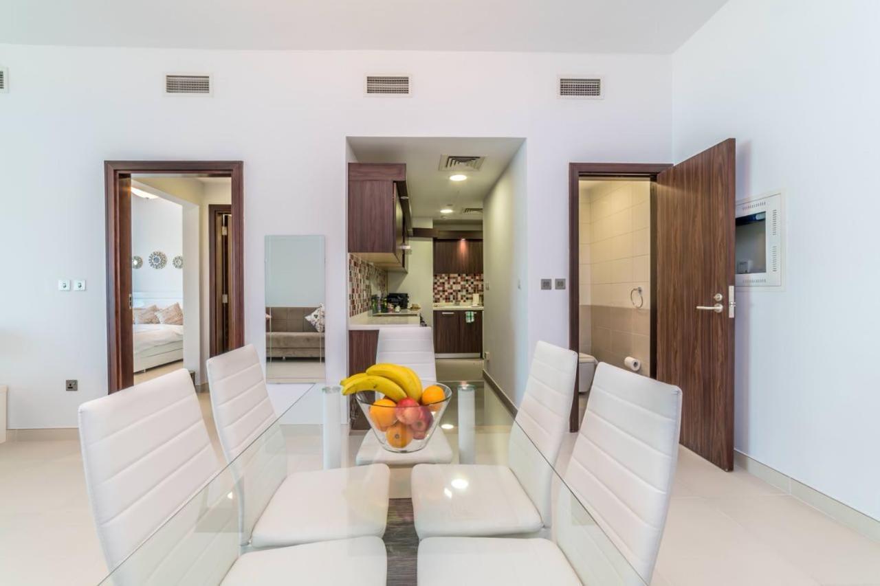 Apartment Holiday Apartment In Palm Jumeirah With Beach Access Dubai