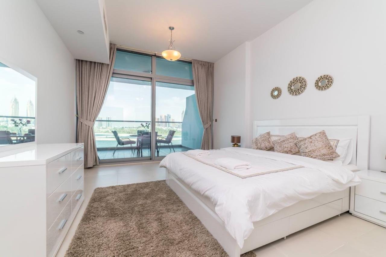Holiday Apartment In Palm Jumeirah With Beach Access Apartment Dubai