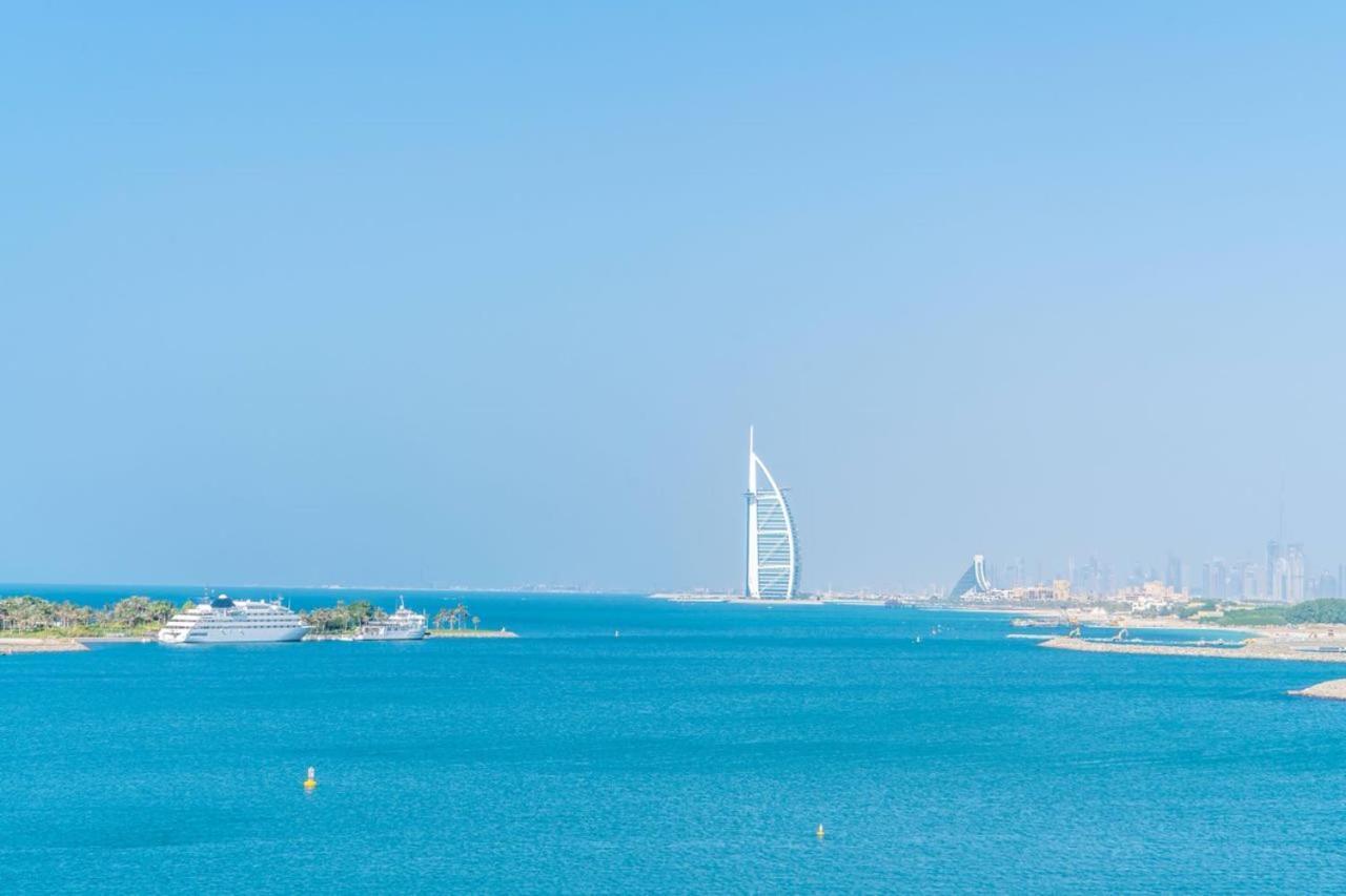 Holiday Apartment In Palm Jumeirah With Beach Access Apartment
