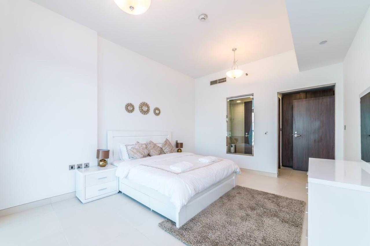 Holiday Apartment In Palm Jumeirah With Beach Access *