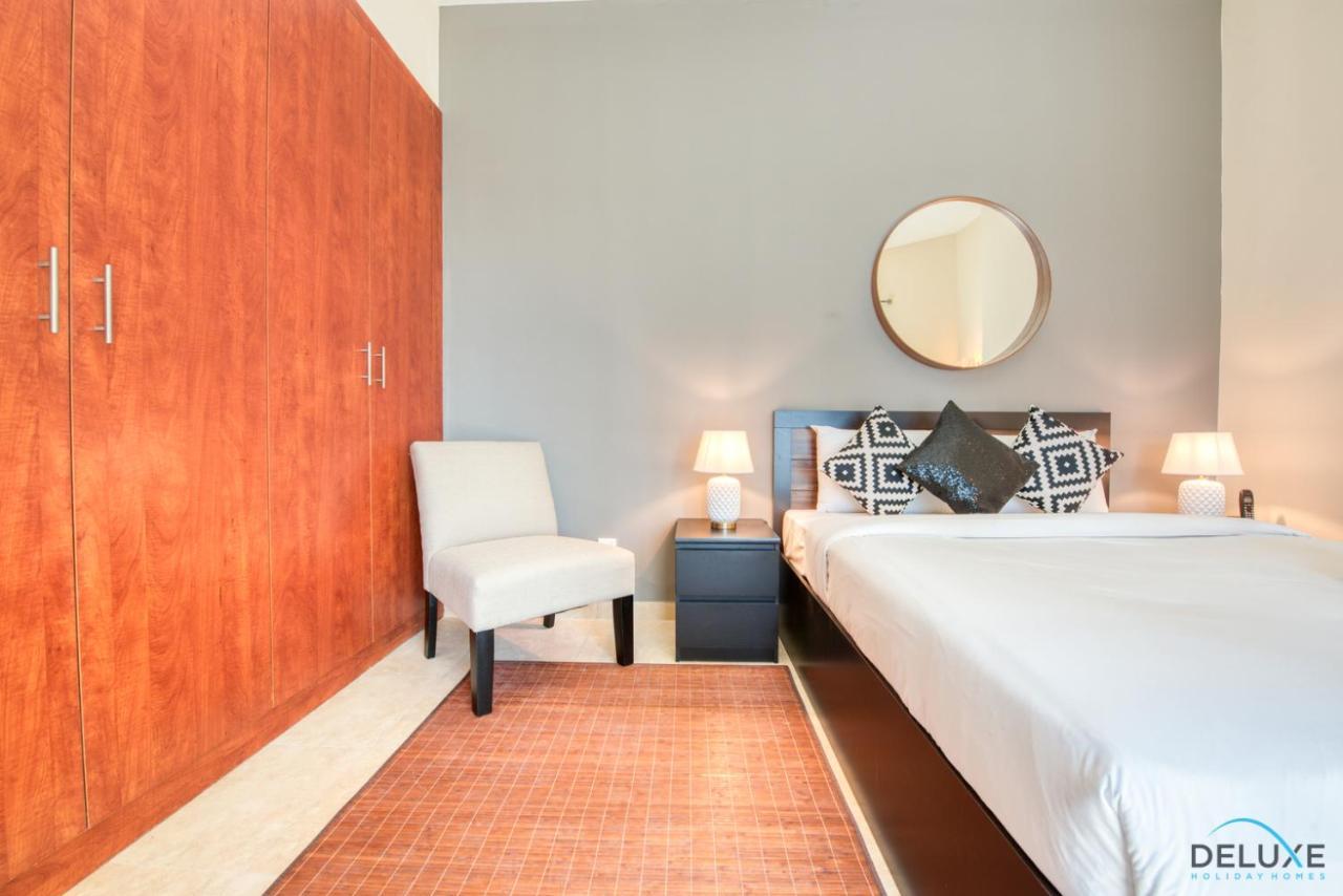 Minutes Away To Metro Unit With Nearby Retail Outlets, Gate 2, Jumeirah Towers By Deluxe Homes