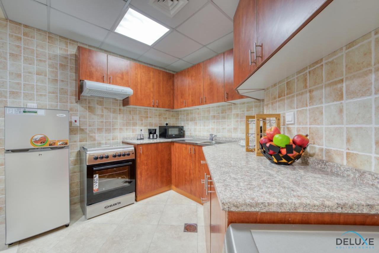 Minutes Away To Metro Unit With Nearby Retail Outlets, Gate 2, Jumeirah Towers By Deluxe Homes
