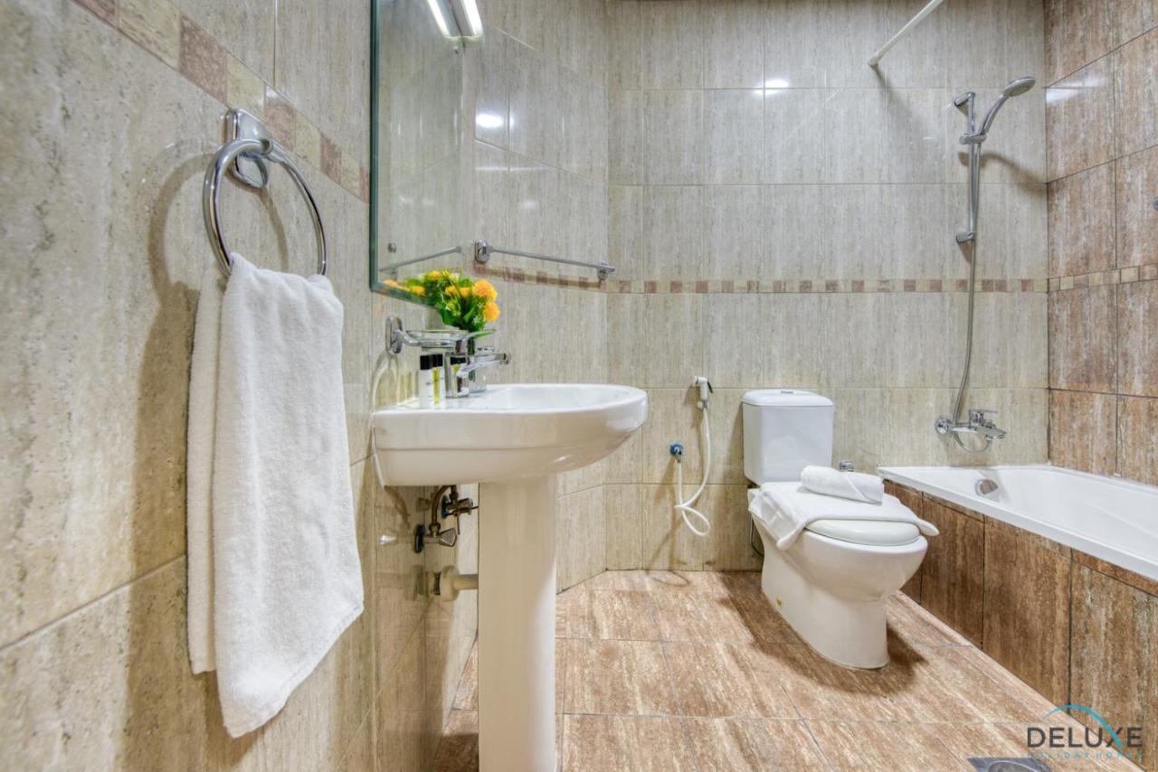 Minutes Away To Metro Unit With Nearby Retail Outlets, Gate 2, Jumeirah Towers By Deluxe Homes Apartment Dubai
