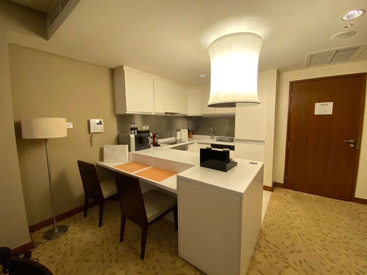 Address Mall Fashion Avenue 1 Bedroom 34 Floor Apartment Dubai