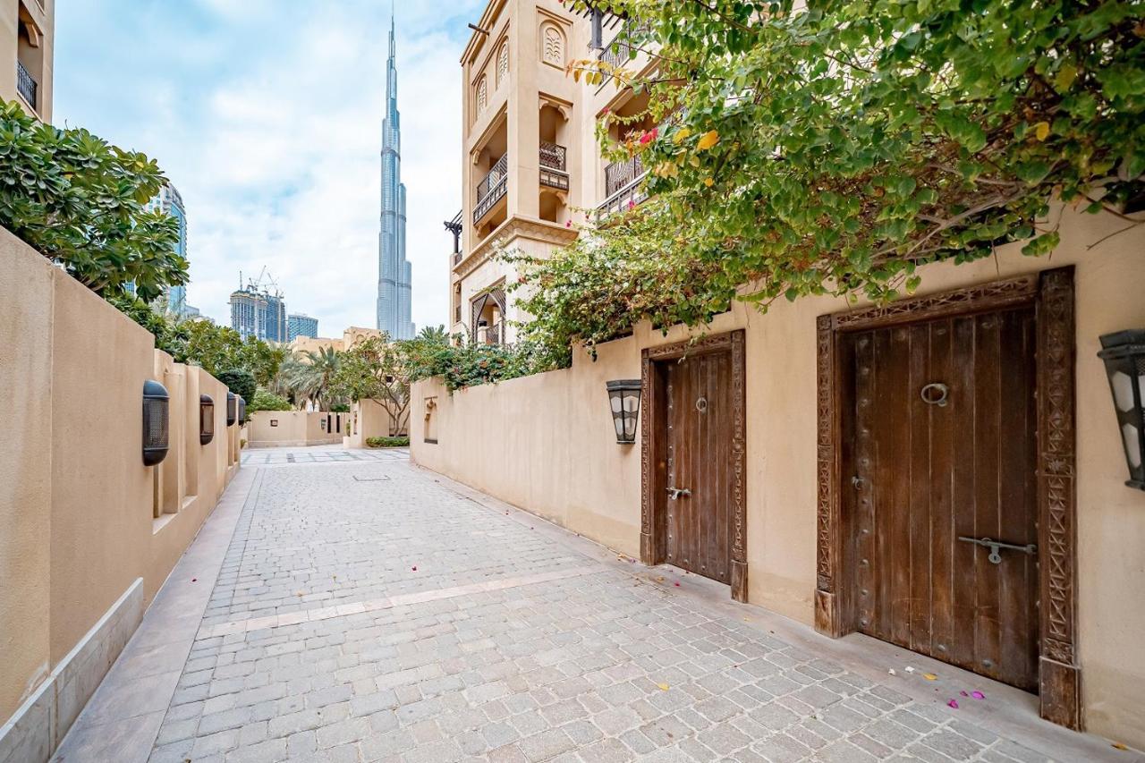 Higuests - Spacious Apt With Private Balcony In Old Town *
