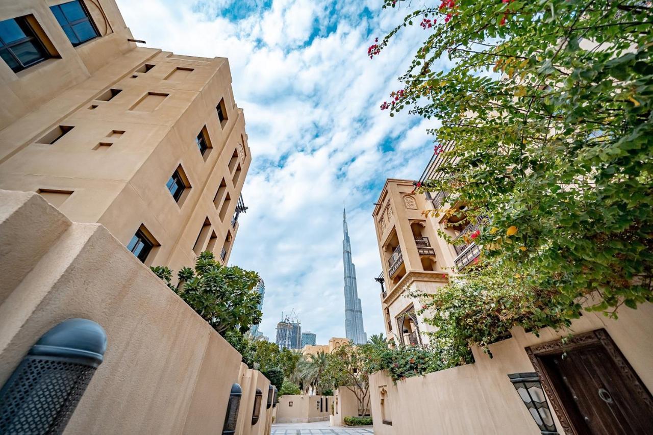 Apartment Higuests - Spacious Apt With Private Balcony In Old Town *