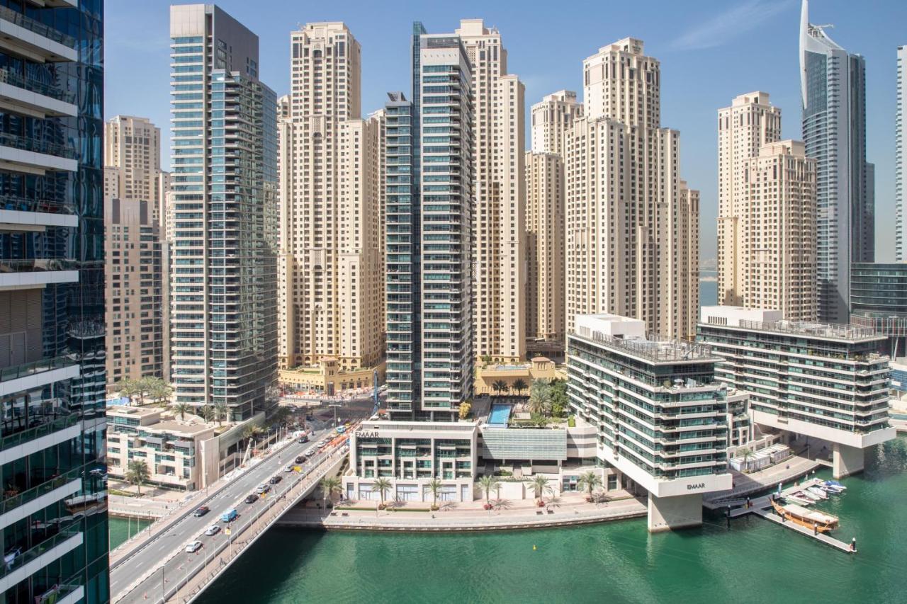 Frank Porter - Silverene Tower Daire Dubai