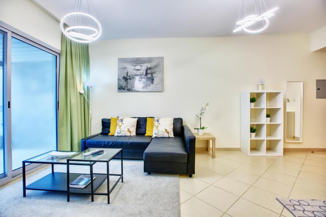 Apricus Holiday Homes - Beautiful 2 Bdrm Near Metro