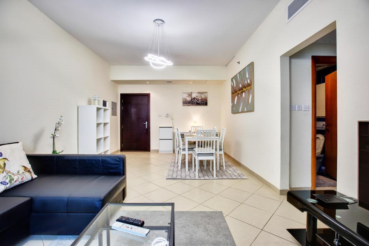 Apricus Holiday Homes - Beautiful 2 Bdrm Near Metro