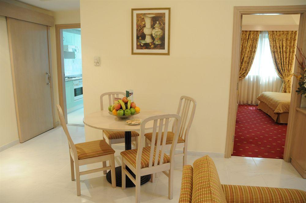Wescott Pearl Aparthotel 3*