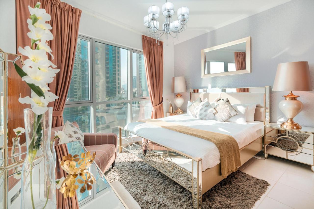 Elite Royal Senator: Burj Khalifa View * Dubai