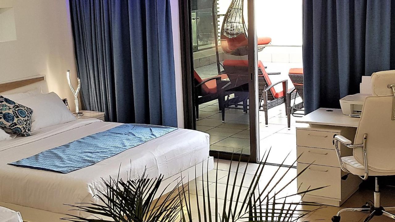 Jbr Penthouse With Terrace Pool Apartamento