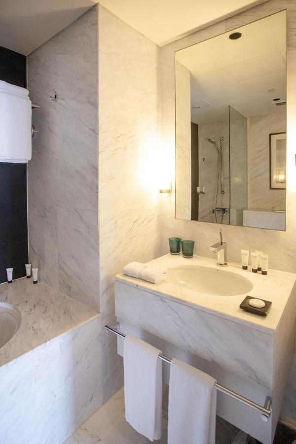 Cozy & Chic The Address Mall Apartment