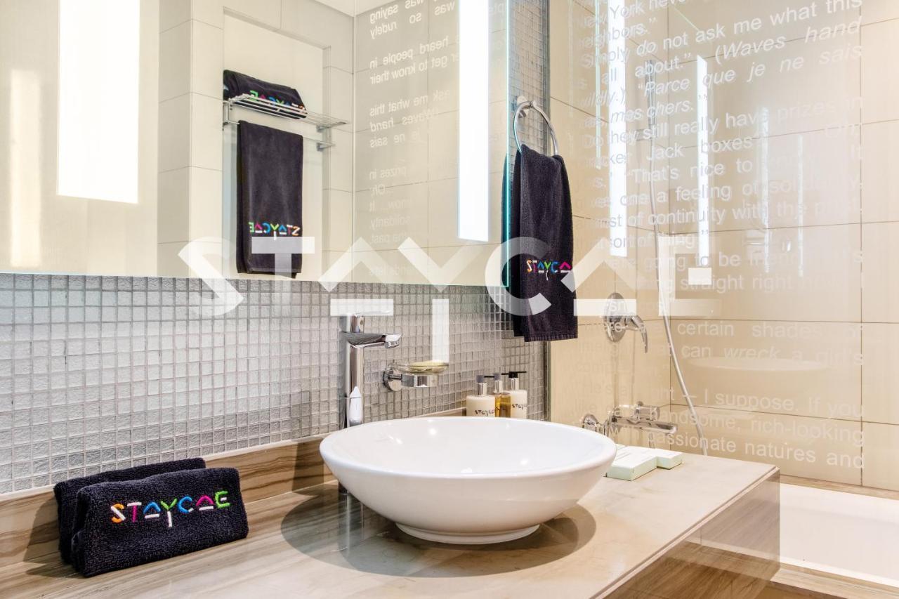 Staycae Paramount Towers Apartment Dubai