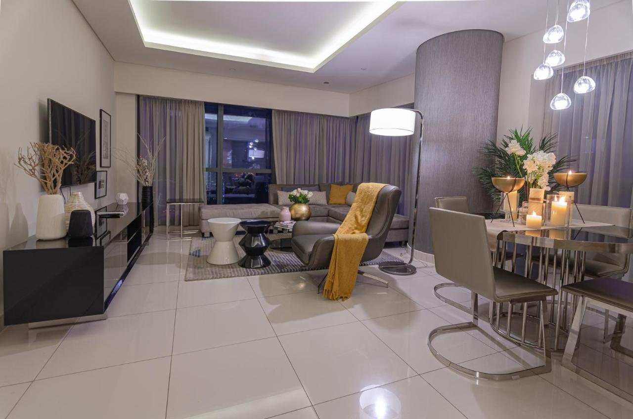 Skyline Panoramic View Apartment