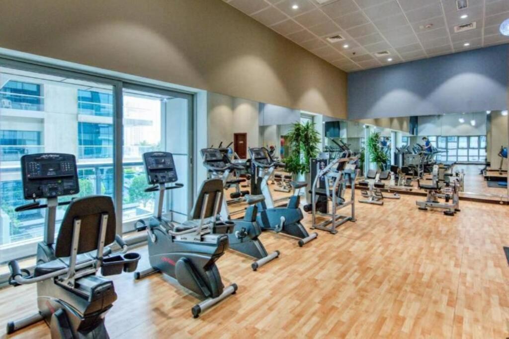 3 Bedroom Sea View Princess Marina ! Walk To Beach Apartment Dubai