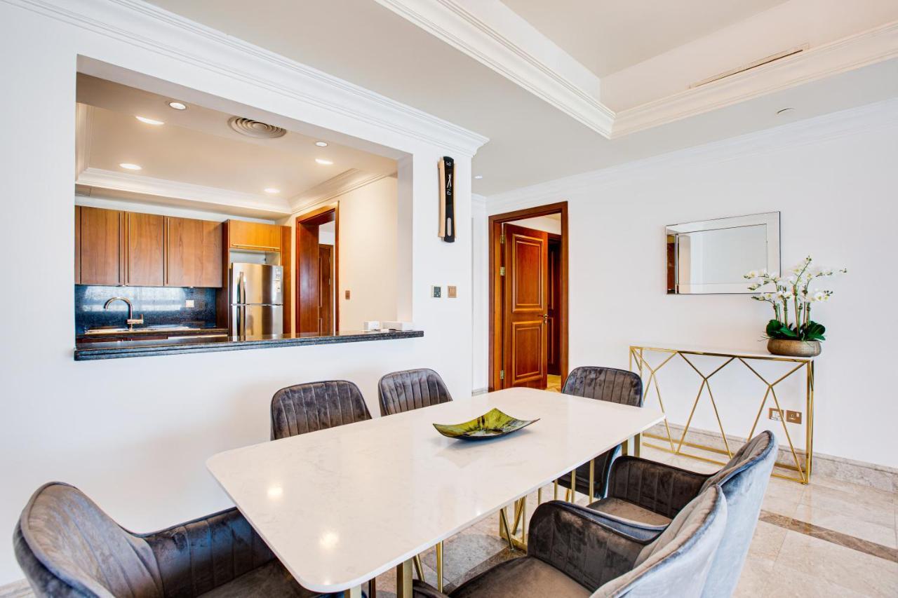 South & North Palm Jumeirah Apartment Dubai
