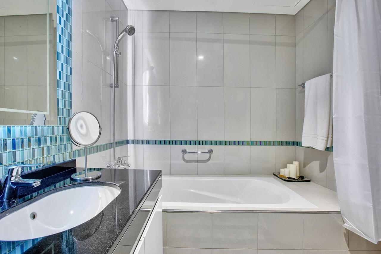 Ultra Modern 1bd In Damac Heights Marina Dubai