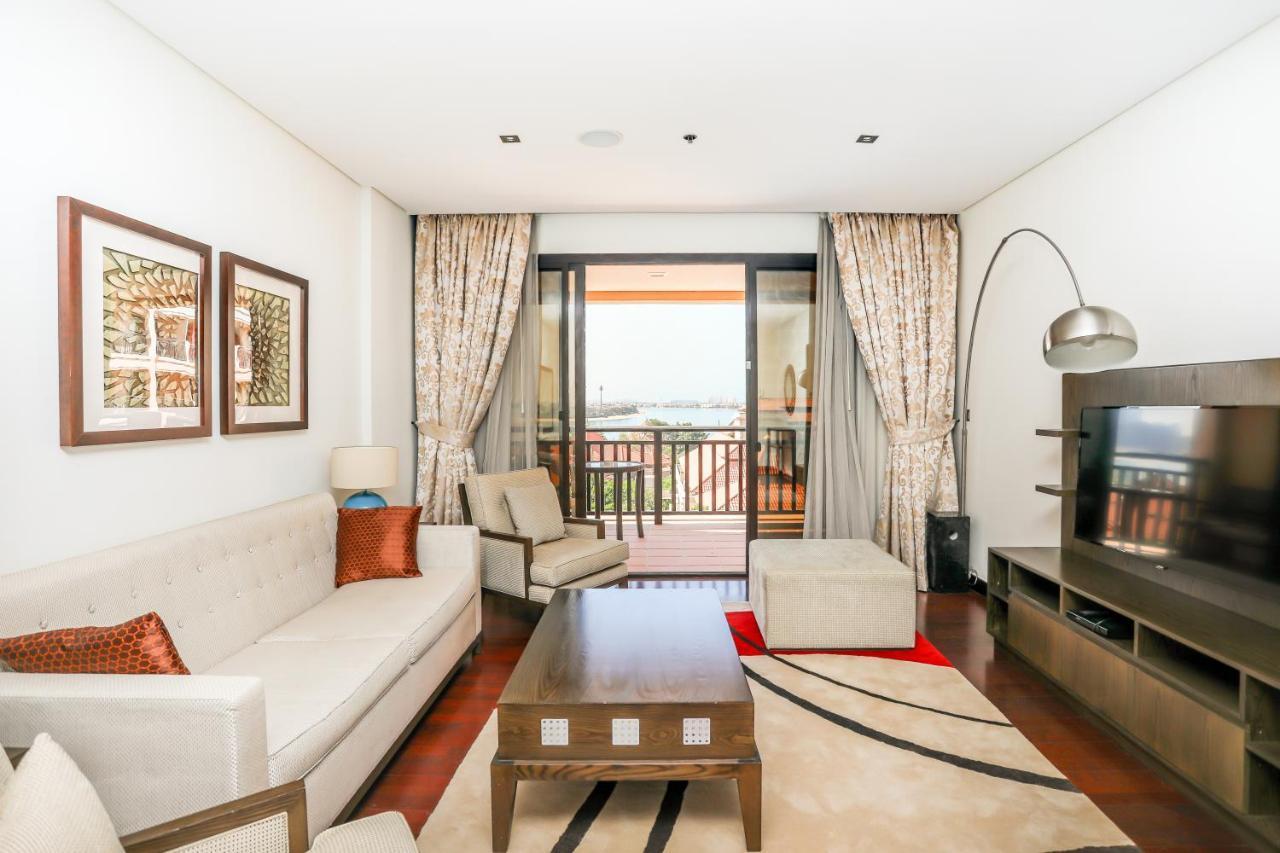 Apartment Signature Living Resort Apartments With Private Beach And Laguna Pool , Palm Jumeirah Dubai