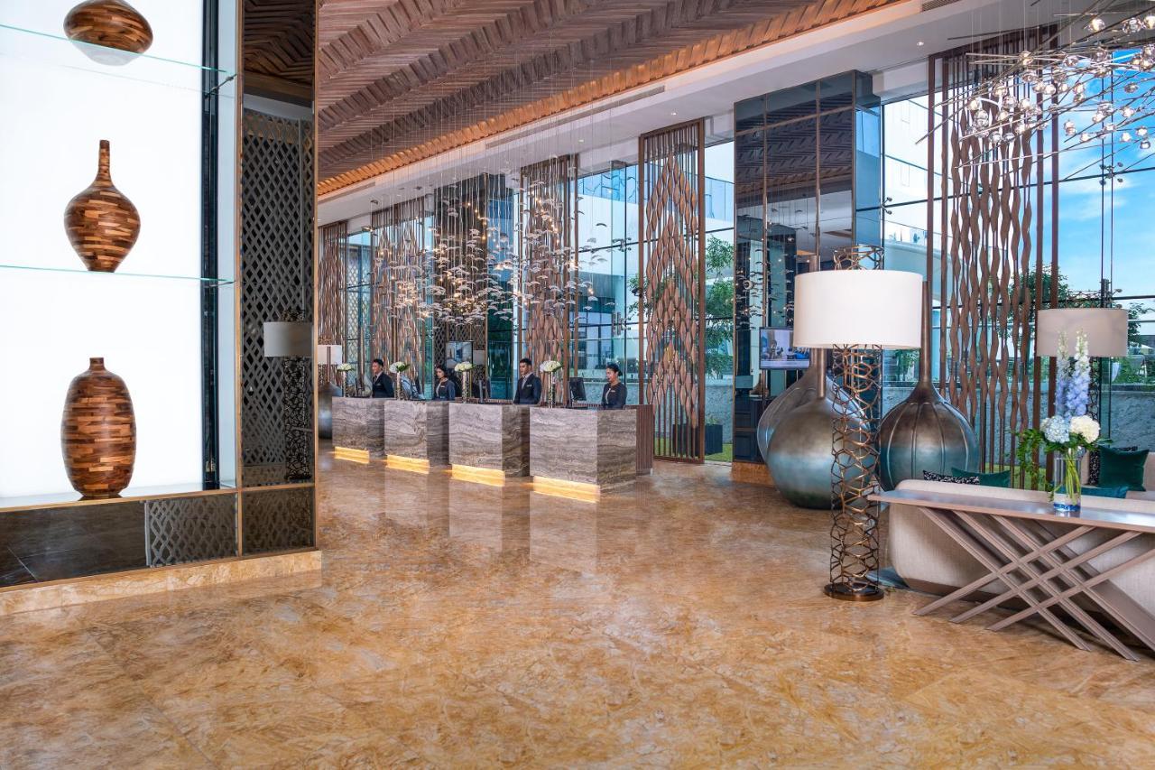 Al Jaddaf Rotana 5*