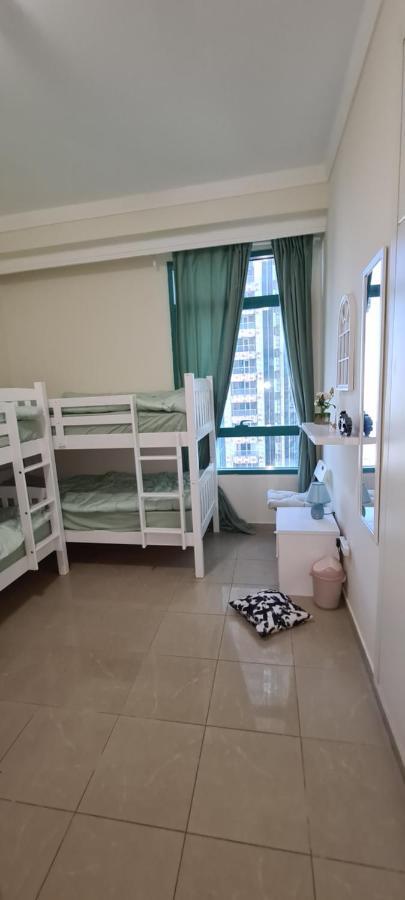 Green Sky Apartment *