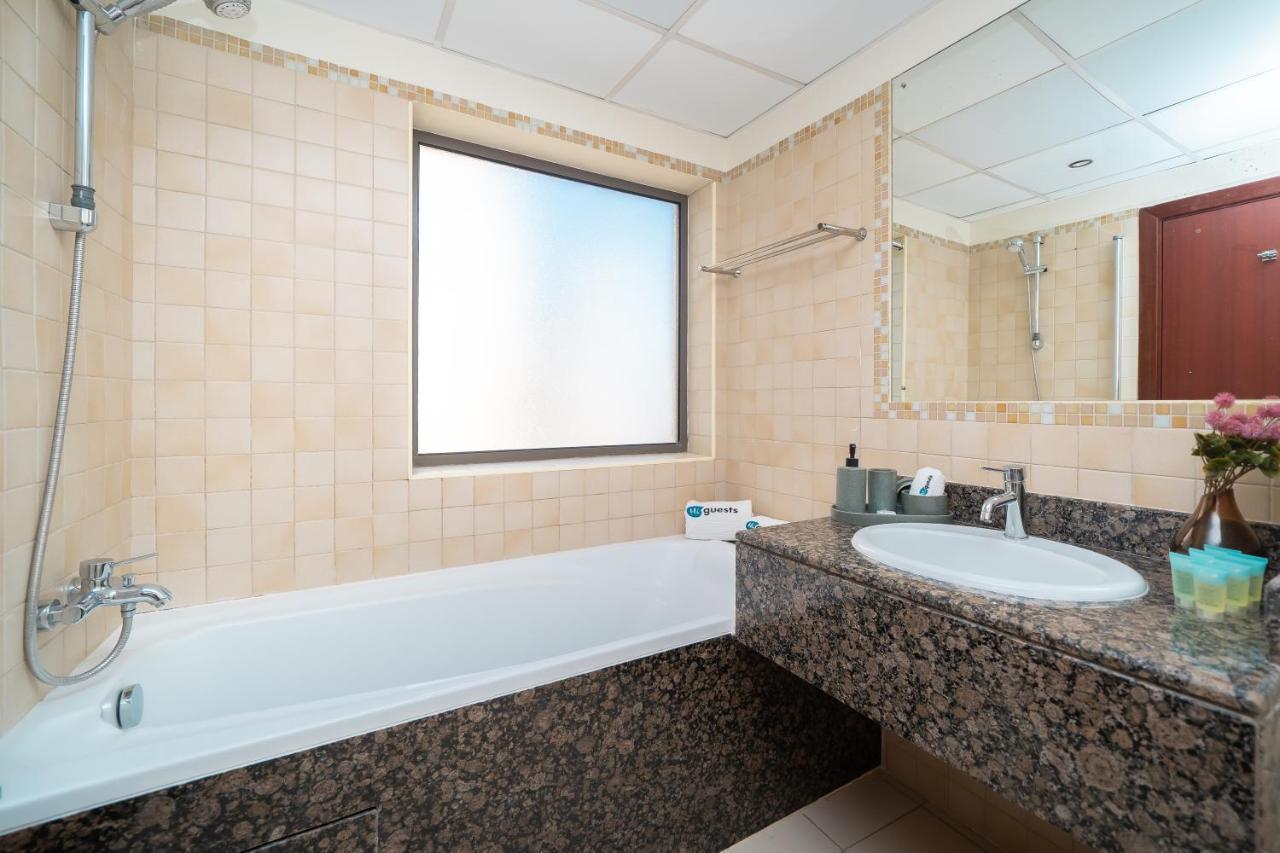 Higuests - Fantastic Sea Views Apt In Jbr By The Apartment