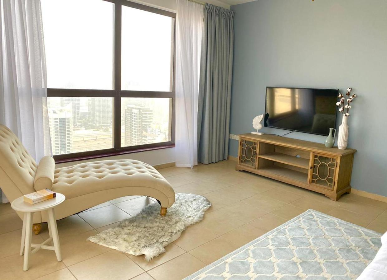Nasma Luxury Stays- Murjan 6, Jumeirah Apartment *