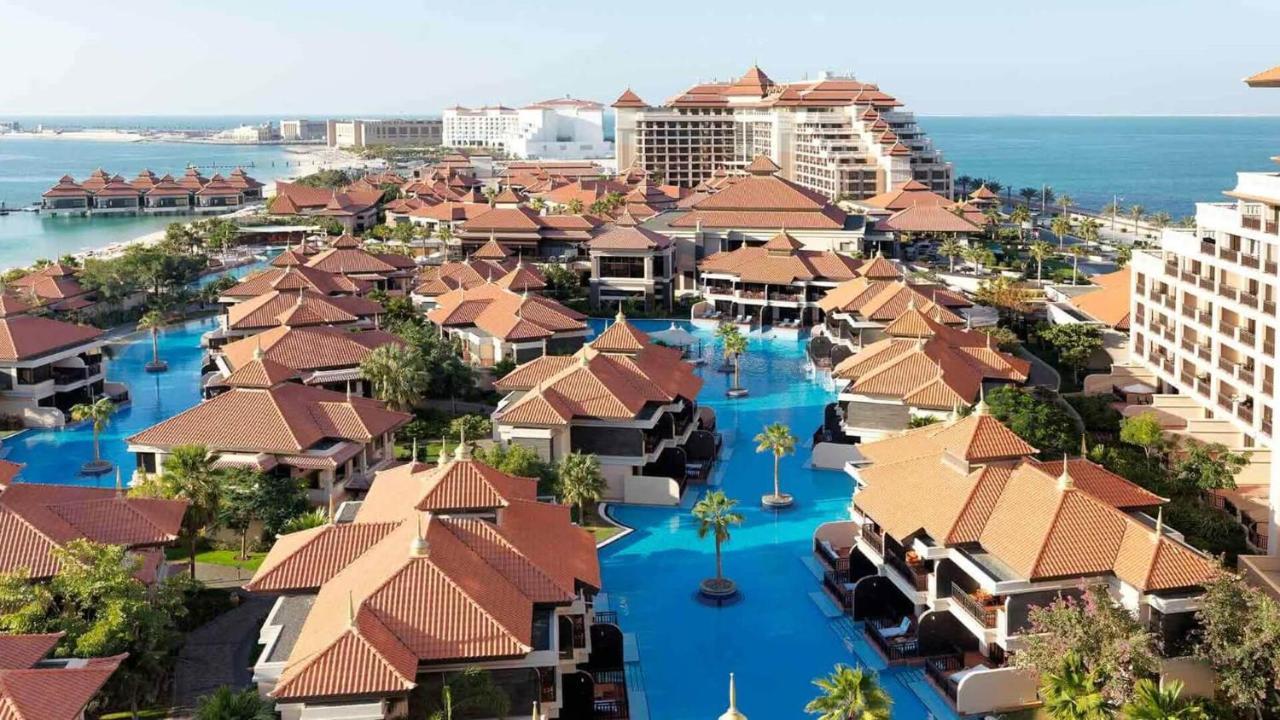 Signature Living Resort Apartments With Private Beach And Laguna Pool , Palm Jumeirah