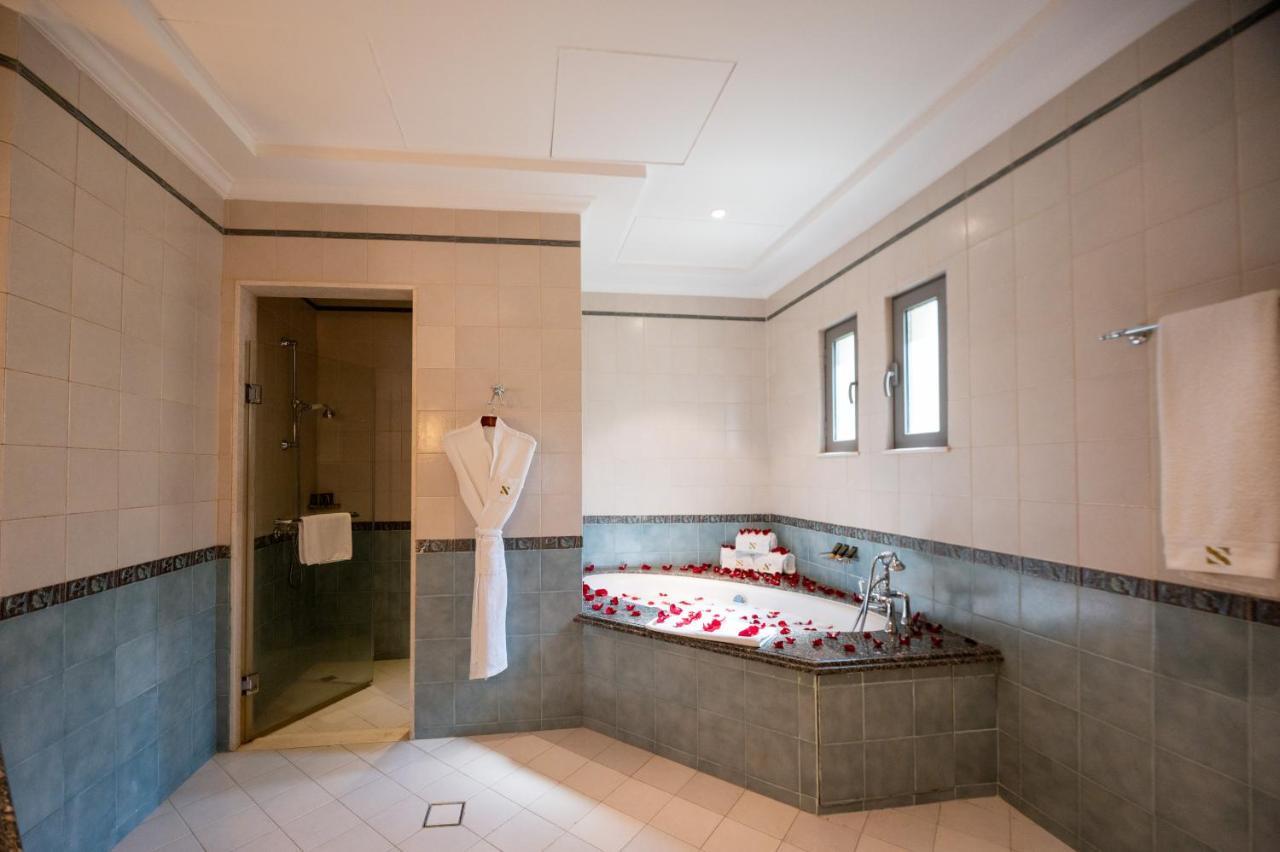 The S Holiday Homes - Luxurious 5 Bedrooms At Palm Jumeirah With Private Swimming Pool And Private Beach Access Villa Dubai