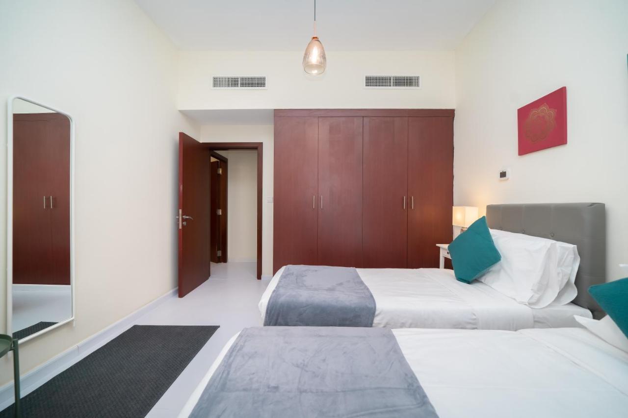 Higuests - Fantastic Sea Views Apt In Jbr By The Apartment
